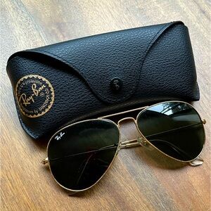 Authentic Ray-Ban Aviator Classic Sunglasses (Unisex)
